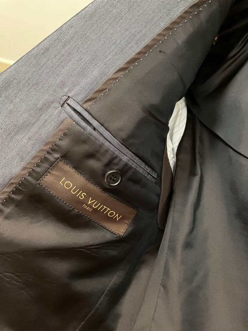 おいよ様　ルイヴィトンメンズスーツ