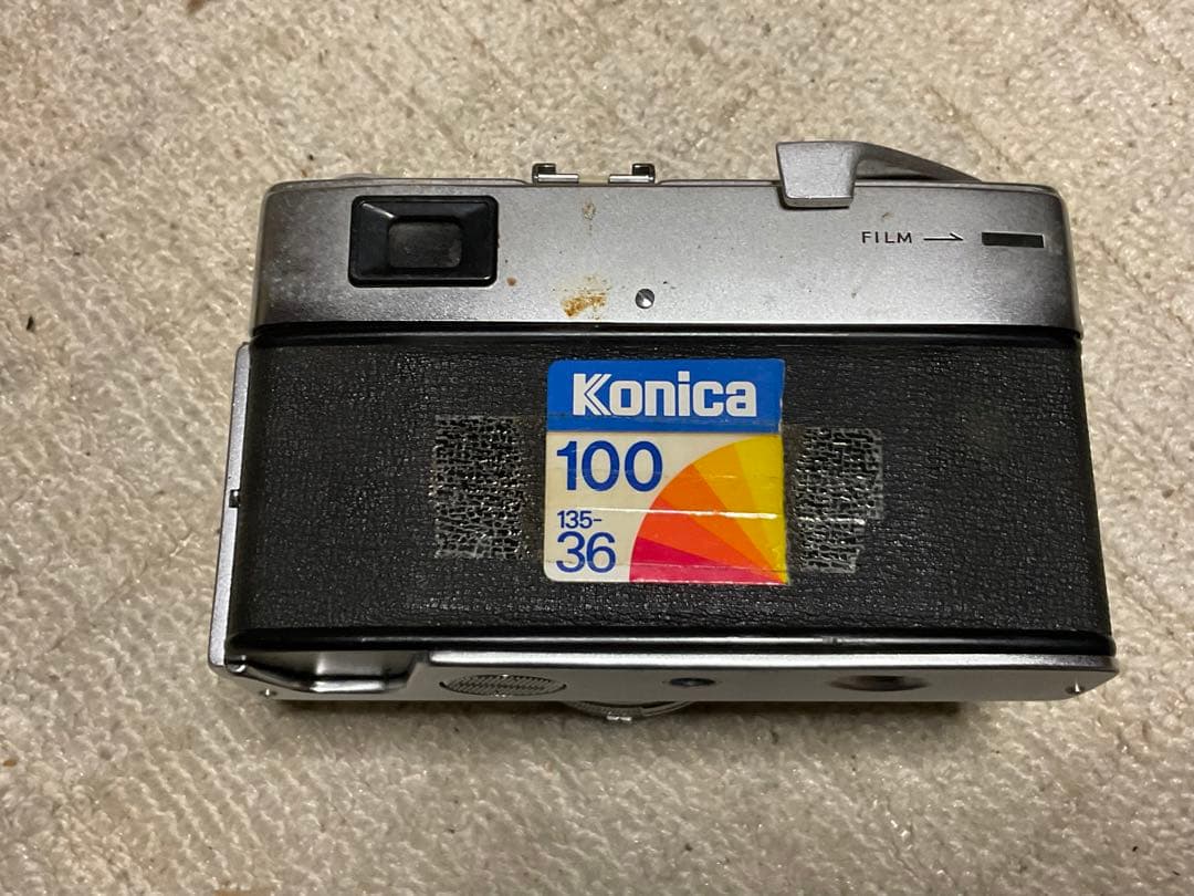 ミノルタ・7S。フイルムカメラ。【中古品　現状　カメラカバーなし　昭和レトロ】。