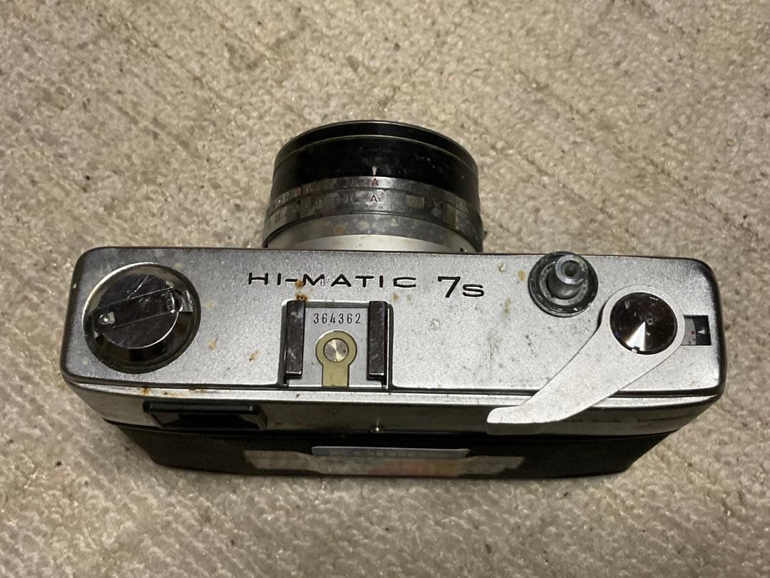 ミノルタ・7S。フイルムカメラ。【中古品　現状　カメラカバーなし　昭和レトロ】。