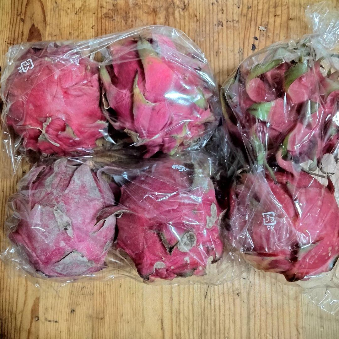 沖縄県産 ドラゴンフルーツ赤 B品 約300g×24 約7.2kg【常温便】①