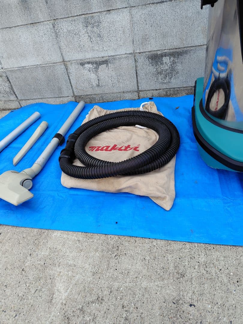 マキタ 乾湿両用 集じん機 キャニスター掃除機 業務用 490 32リットル