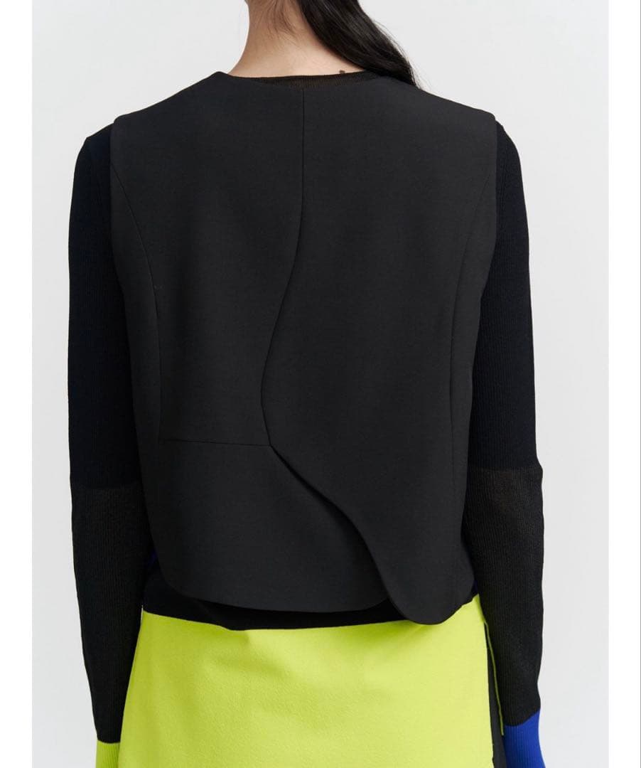 トップス 26SS UN3D. WAVE ASYMMETRY VEST