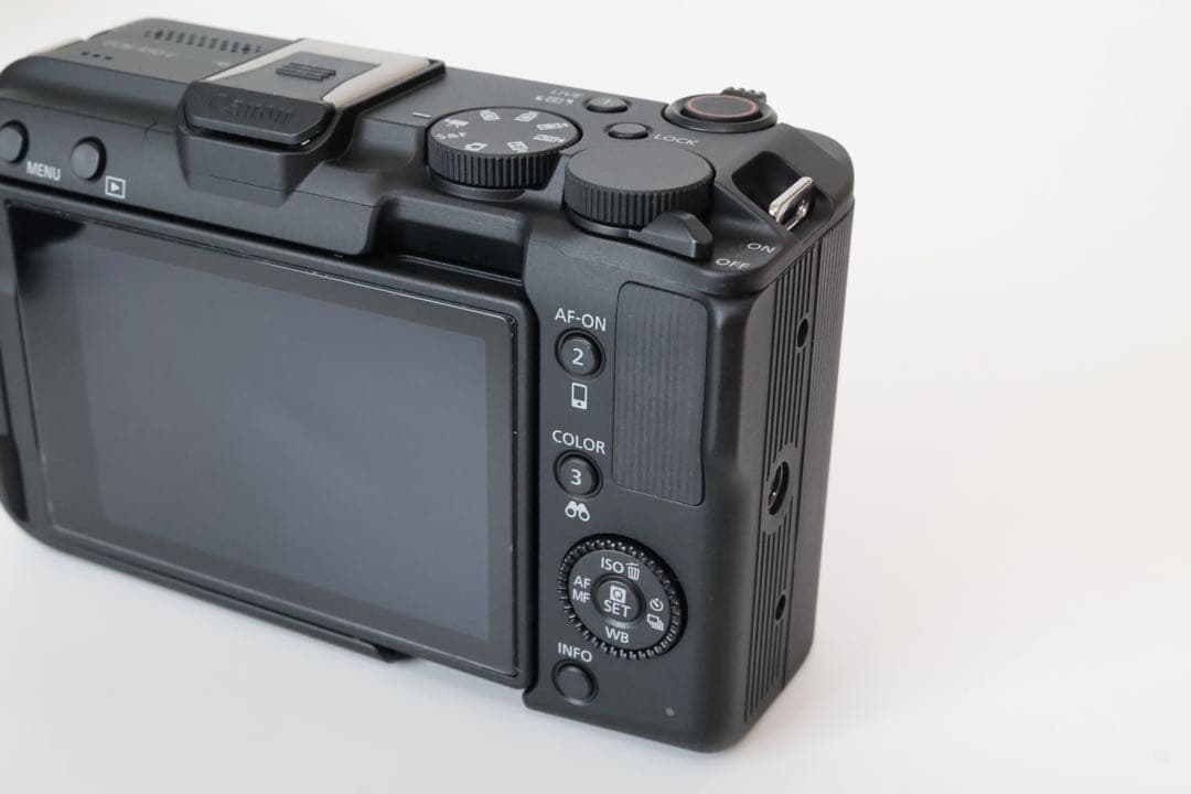 ぷんぷん様｜EOS R50 V RF-S14-30mm IS STM PZ