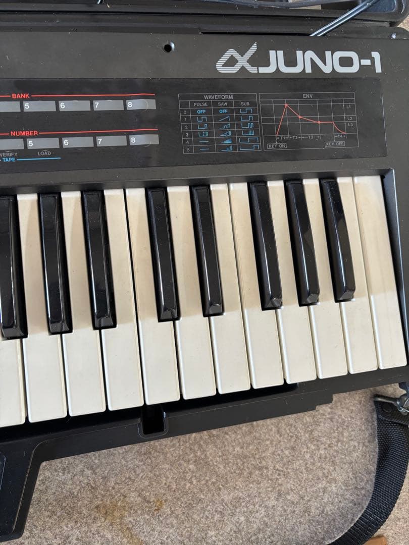Roland JUNO-1 キーボード