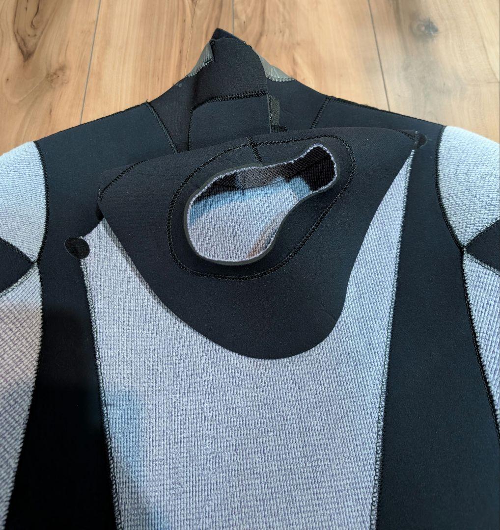 BILLABONG　セミドライ　バックジップ　5㎜3㎜　新品未使用