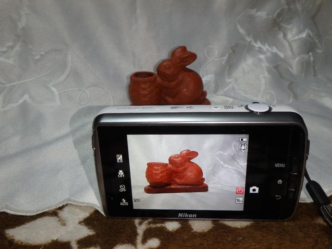 動作品 NIKON S810C COOLPIX デジタルカメラ 海外モデル 美品