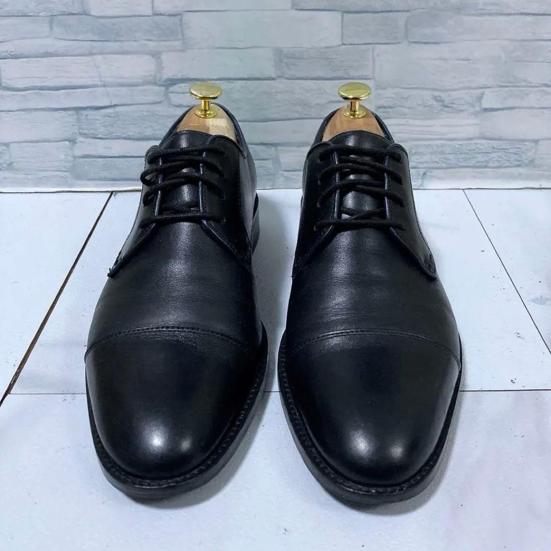 美品 コールハーン ビジネスシューズ 防水 ストレートチップ 本革 黒 8M