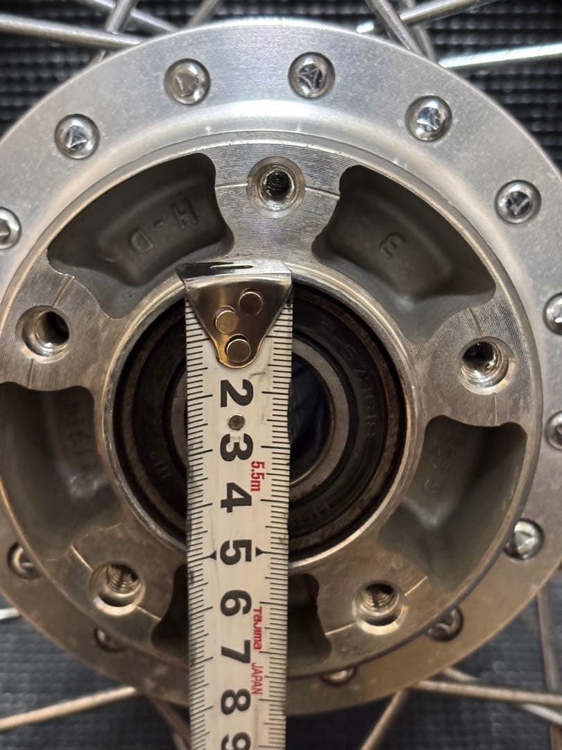 ハーレー スポーツスター 16✖︎3.00 フロントホイール 04年以降