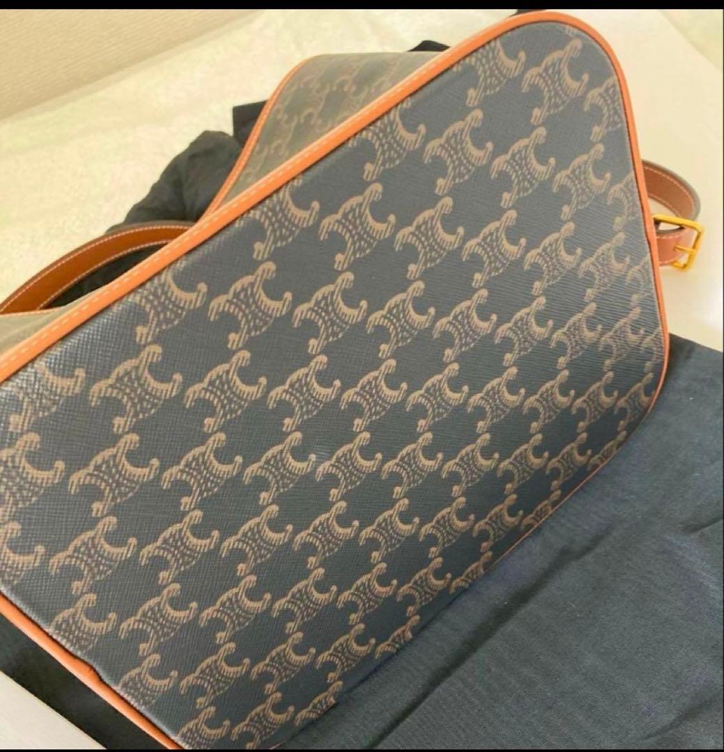 CELINE ミディアム バケット バッグ　トリオンフ