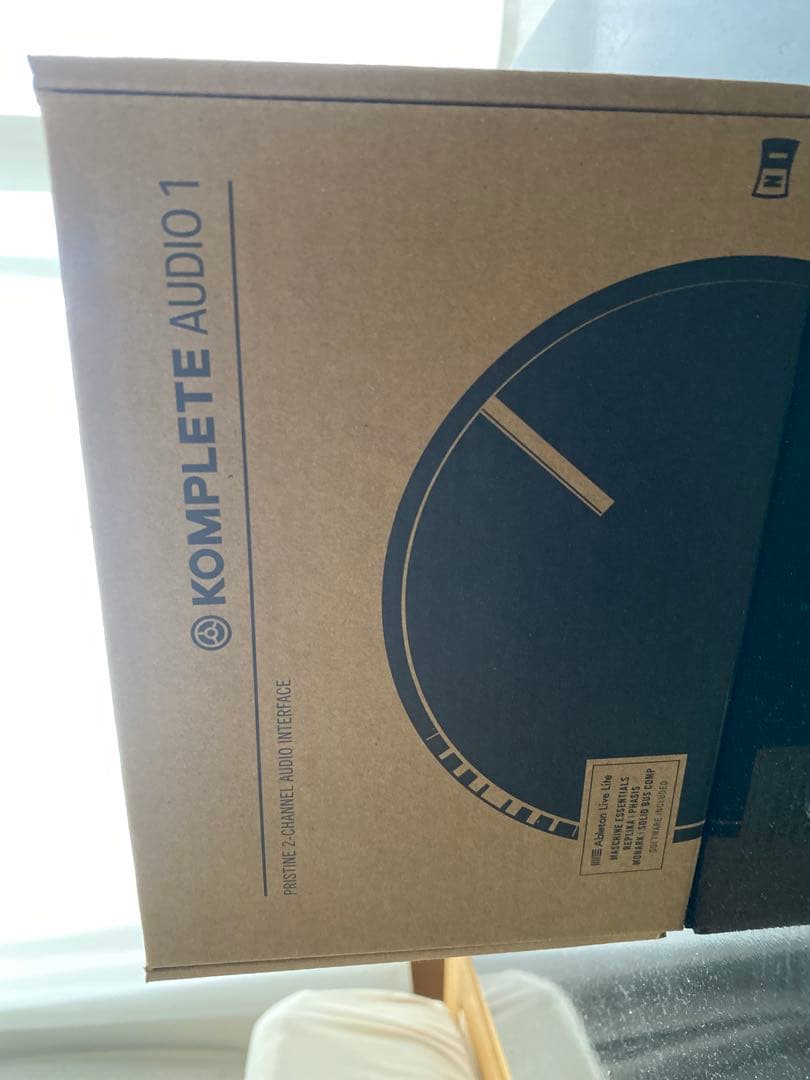 KOMPLETE AUDIO 1 (komplete select 14付属)