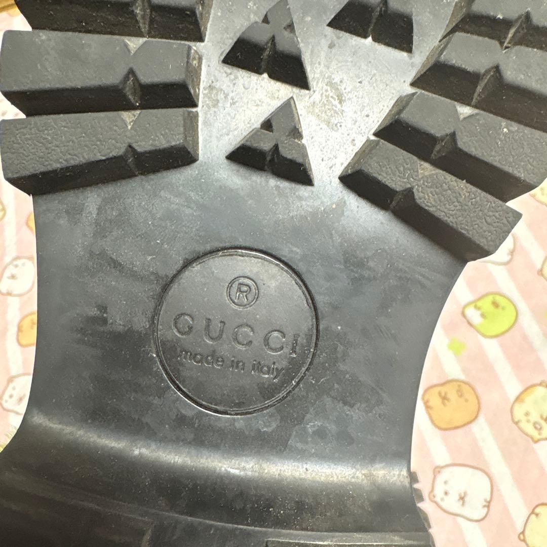 あ*様 グッチ　Gucci 黒ローファー 蜂刺繍付き