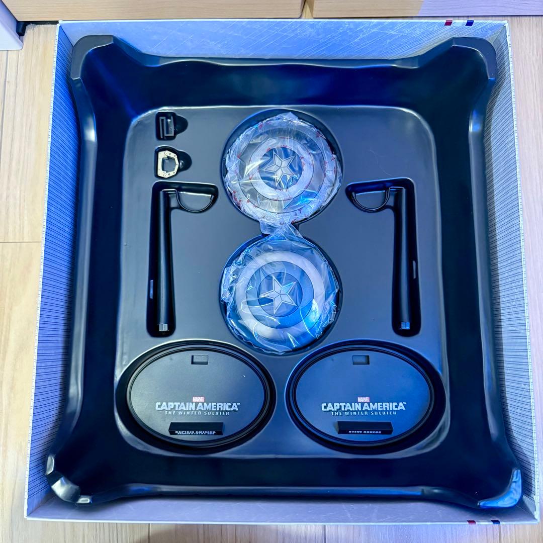 ホットトイズ　キャプテン・アメリカ(ステルス・スーツ版)＆スティーブ・ロジャース