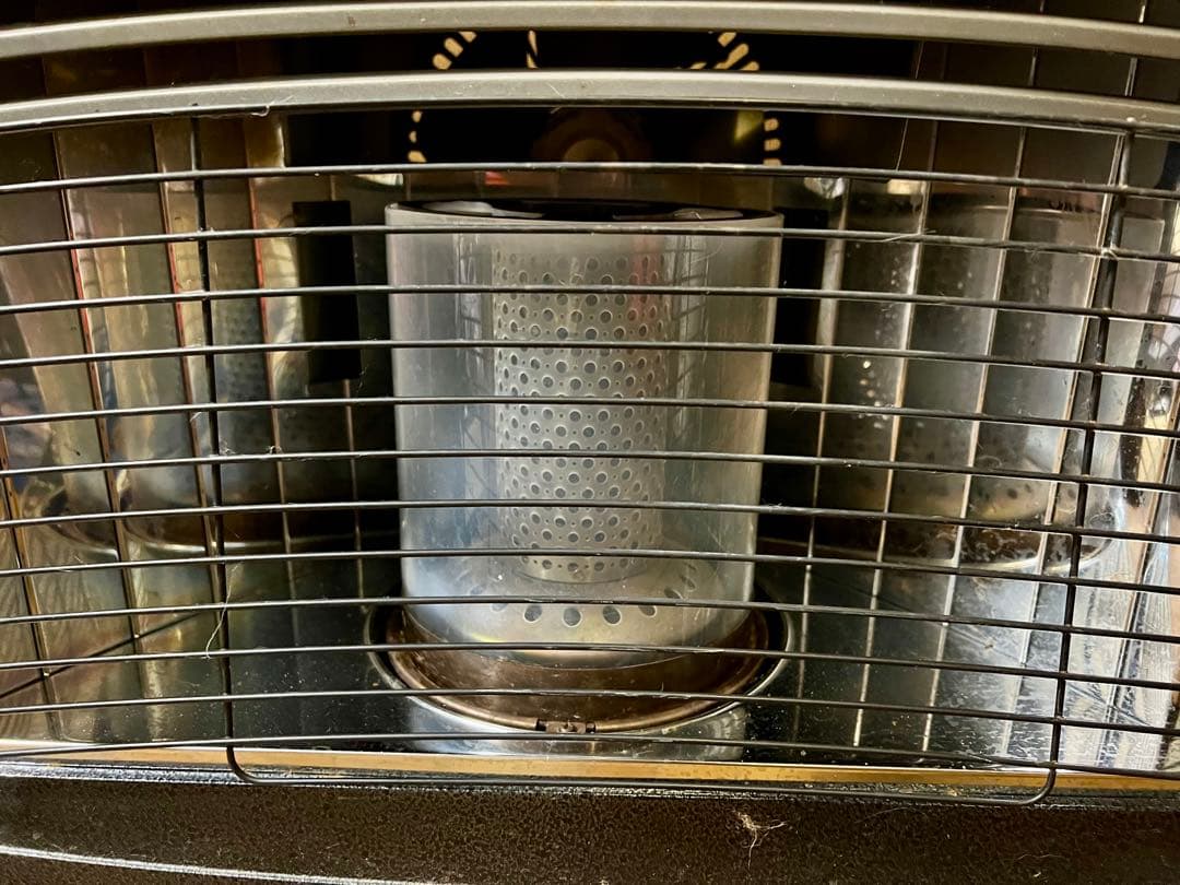 トヨトミ2016年式石油ストーブ　LR-P680F ブラック