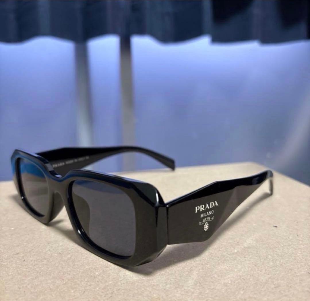 サングラス プラダ 早い者勝ち 明日には消します