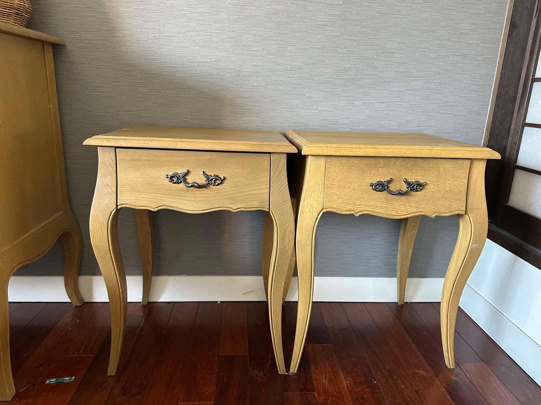 フレンチスタイル サイドテーブル