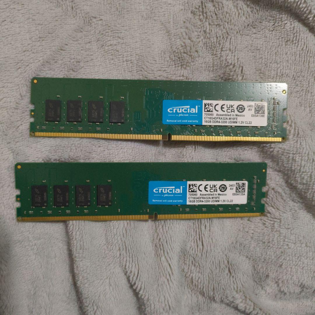Crucial 32GB DDR4 メモリー 2400MHz