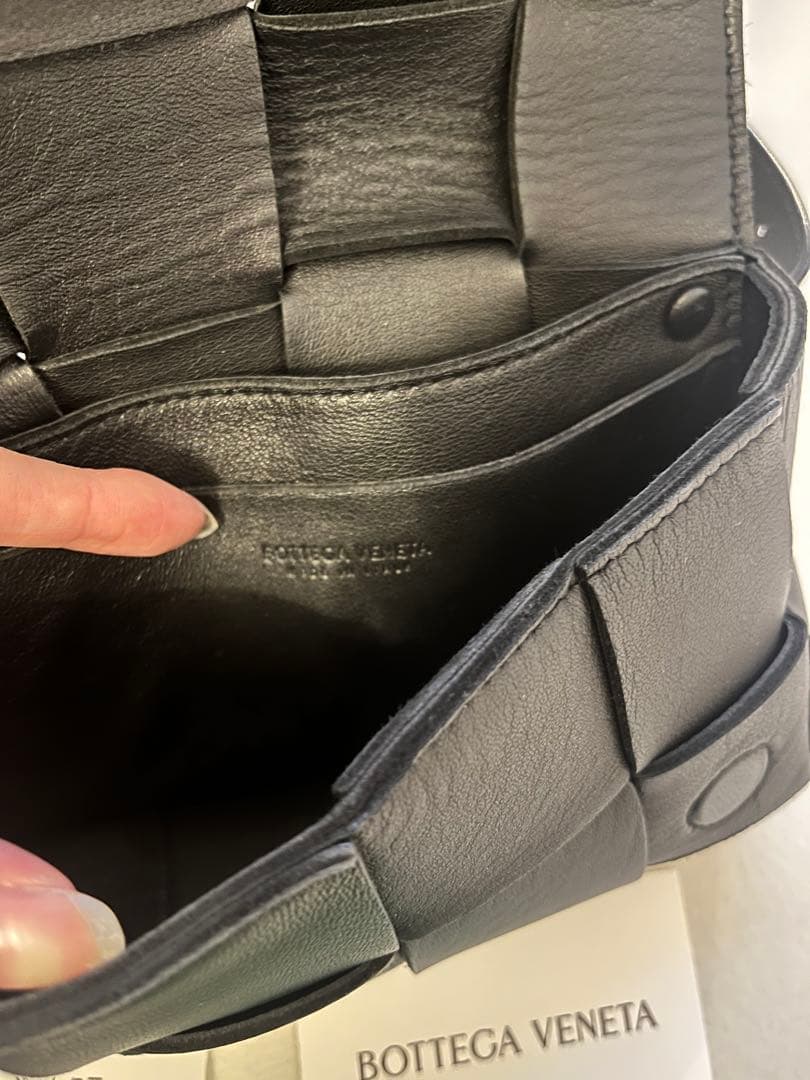 BOTTEGA VENETA ブラック ボディバッグ