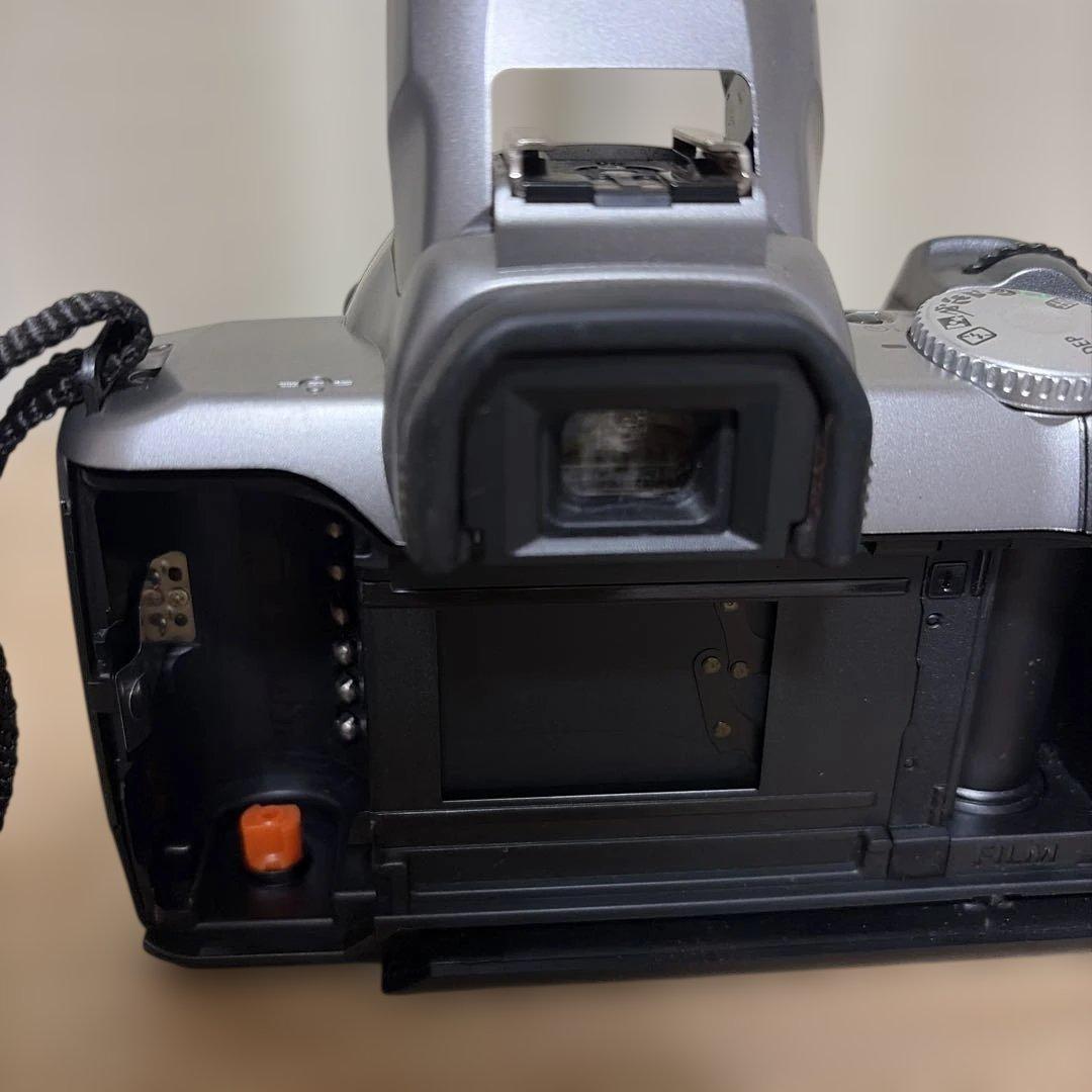 【希少品】Canon EOS Kiss 7 一眼レフカメラ