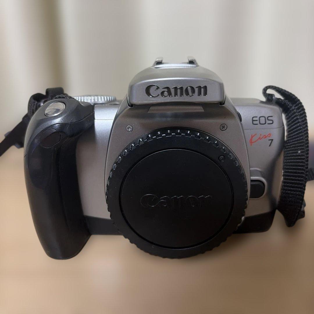 【希少品】Canon EOS Kiss 7 一眼レフカメラ