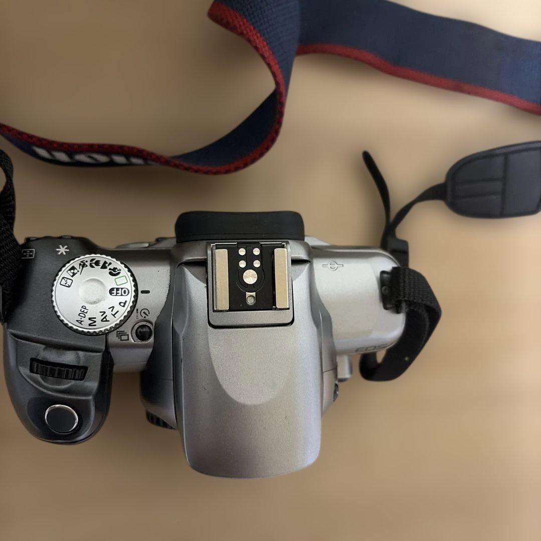 【希少品】Canon EOS Kiss 7 一眼レフカメラ