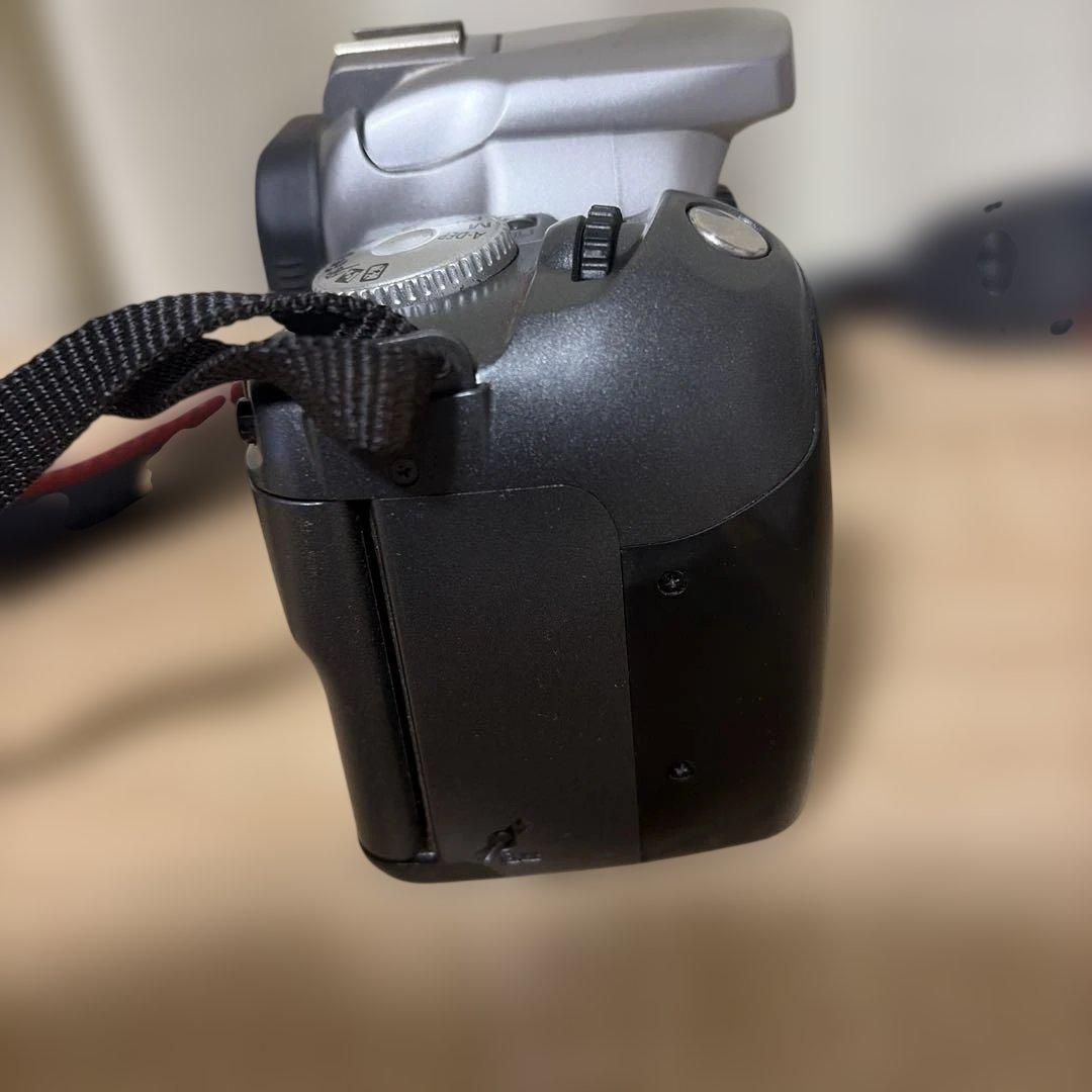 【希少品】Canon EOS Kiss 7 一眼レフカメラ