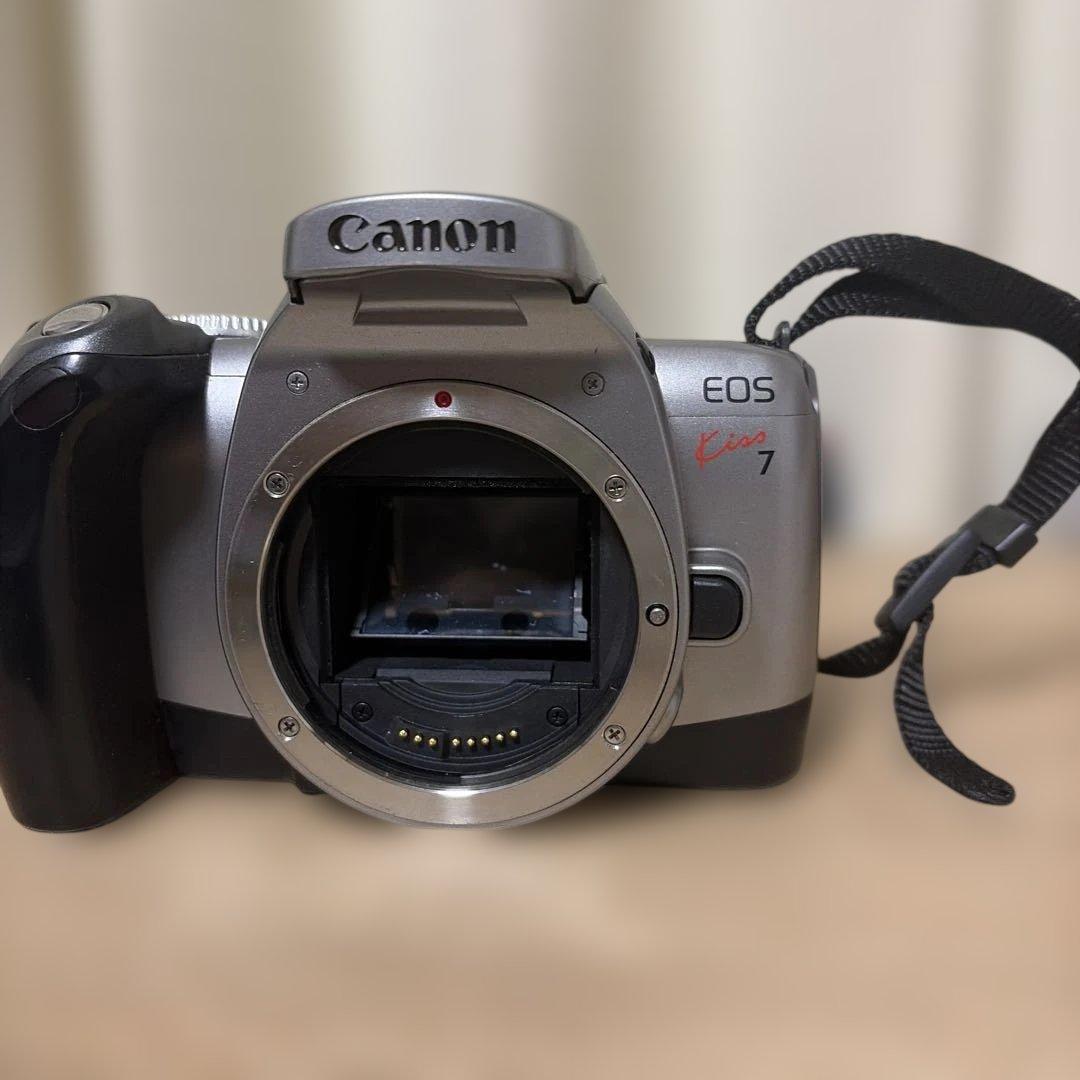 【希少品】Canon EOS Kiss 7 一眼レフカメラ