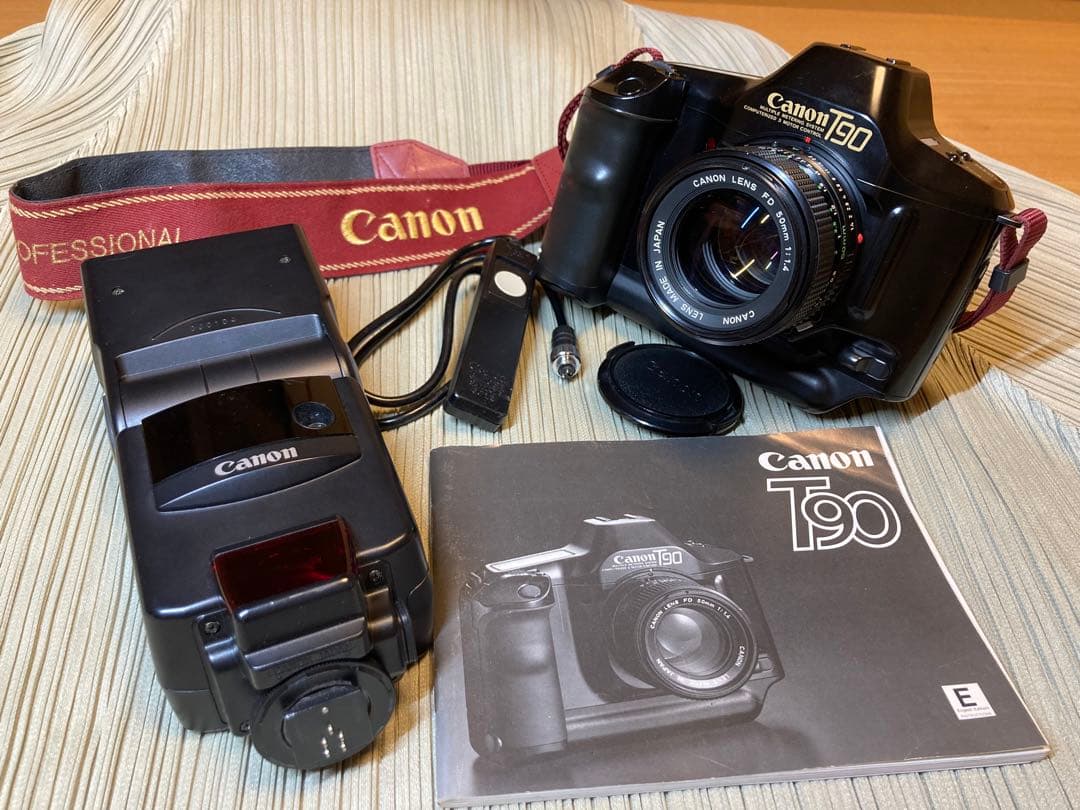 完動美品Canon T-90セット　フィルム一眼レフの最高峰