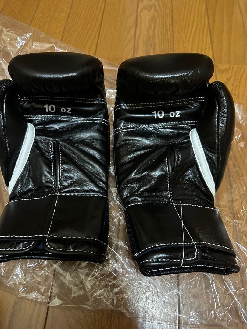 Winning ボクシンググローブ 10oz ブラック 新品未使用