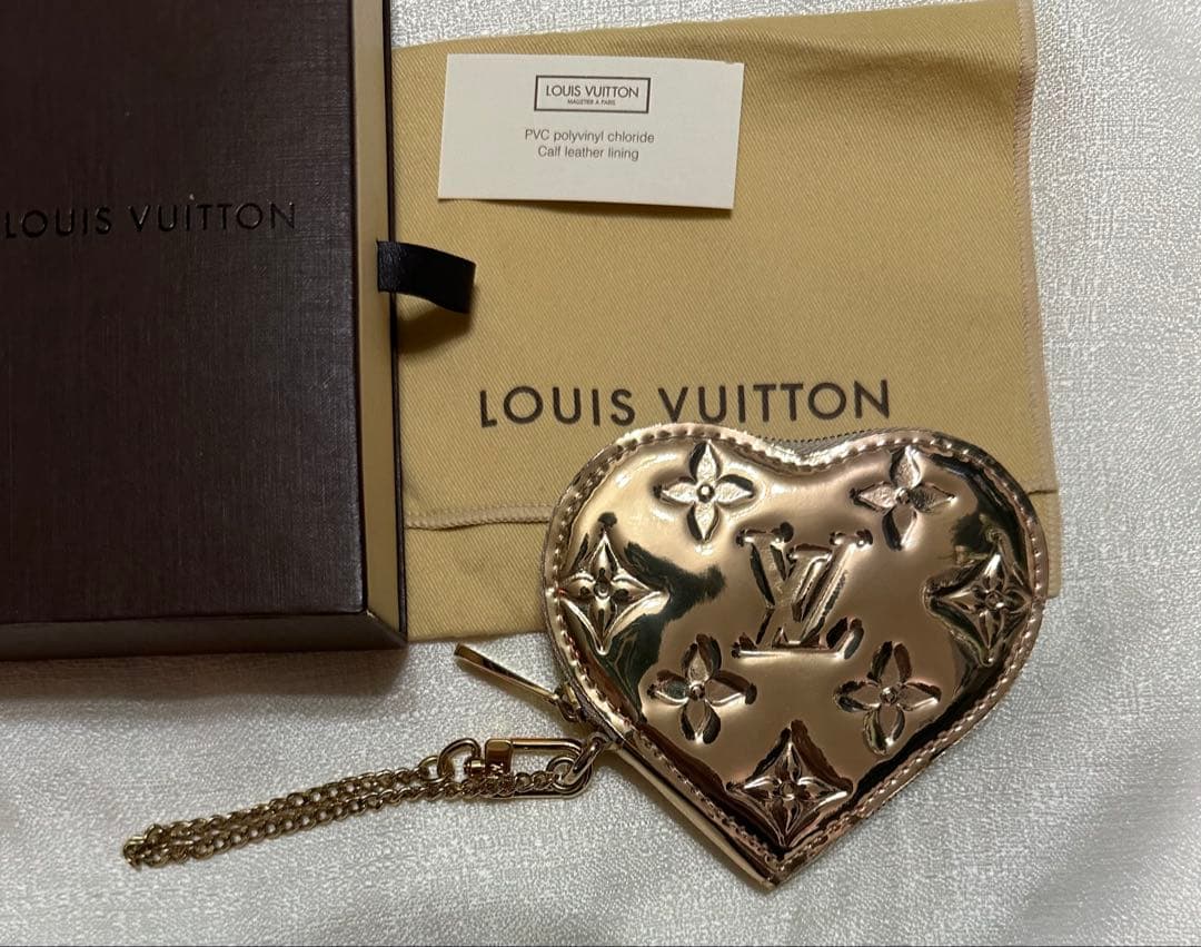新品　ヴィトン Louis Vuitton ハート型ケース ゴールド