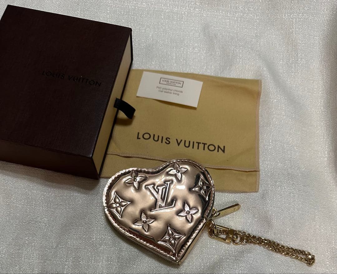 新品　ヴィトン Louis Vuitton ハート型ケース ゴールド