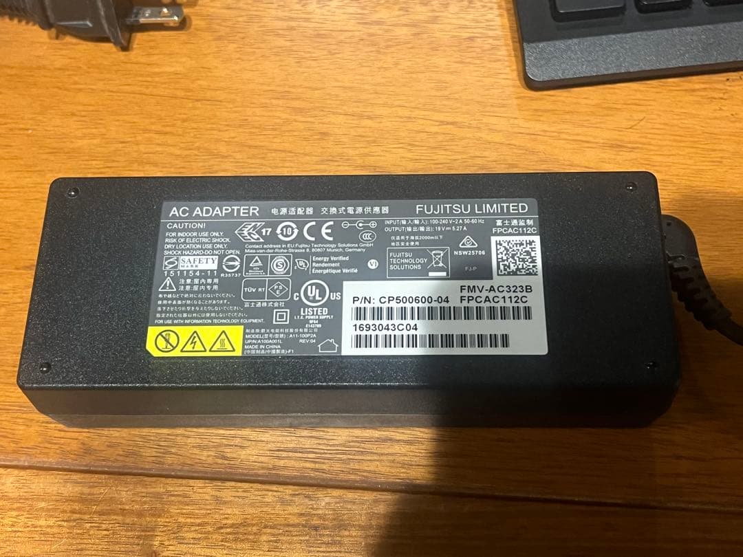 富士通 FMV ESPRIMO FH90/B3 SSD FMVF90B3B 美品