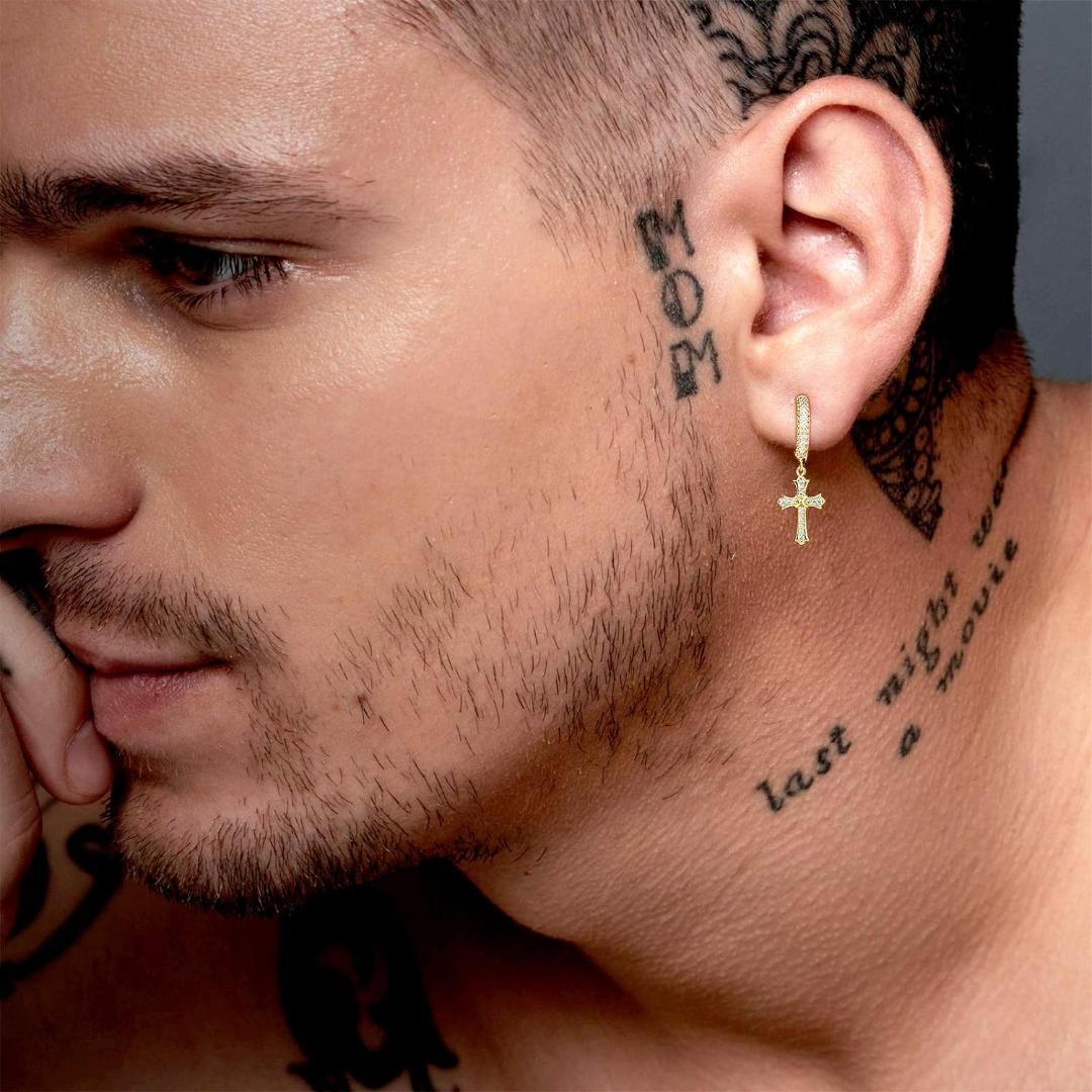 メンズ　クロス ピアス 十字架 フープピアス 　ゴールド