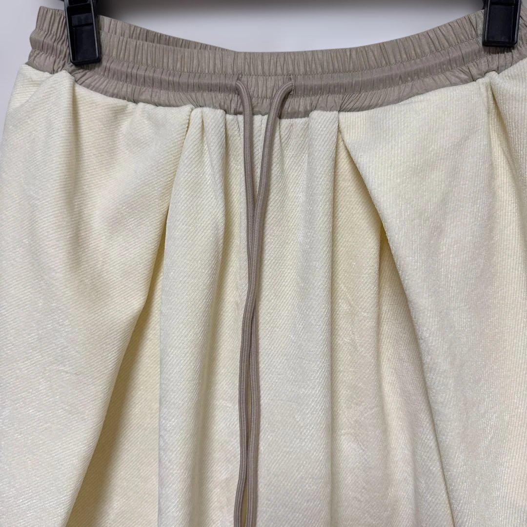 cyan tokyo カルゼベロアオーバータックテーパード　38 Ivory