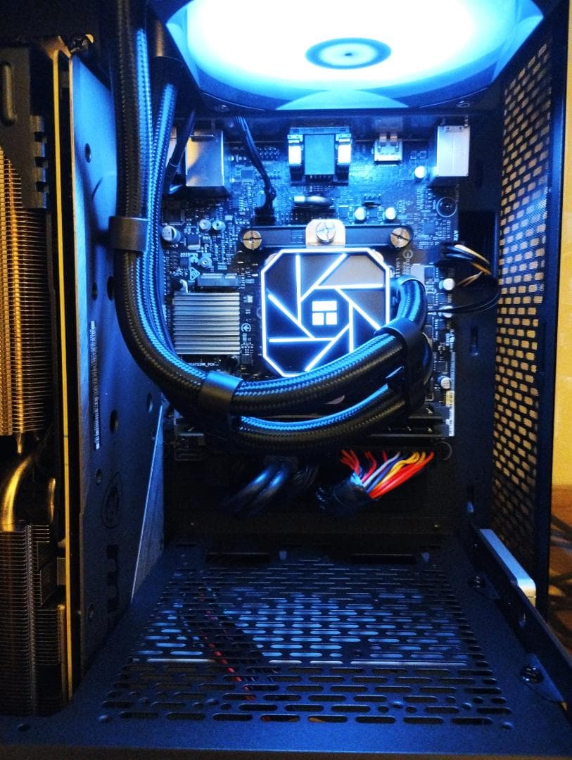 i7/RX5600XT/16GB/SSD500G/モンハン快適/水冷/送料無料