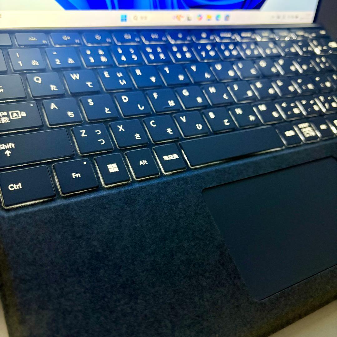 1台限定の極上品！Surface Pro8 プラチナ キーボード付　オフィス