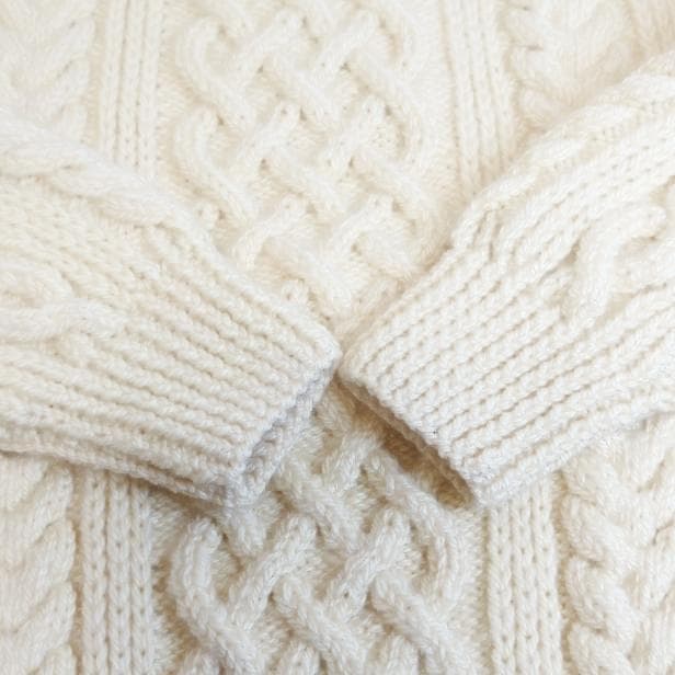 【美品】INVERALLAN ケーブルニット 肉厚 スコットランド ハンドメイド