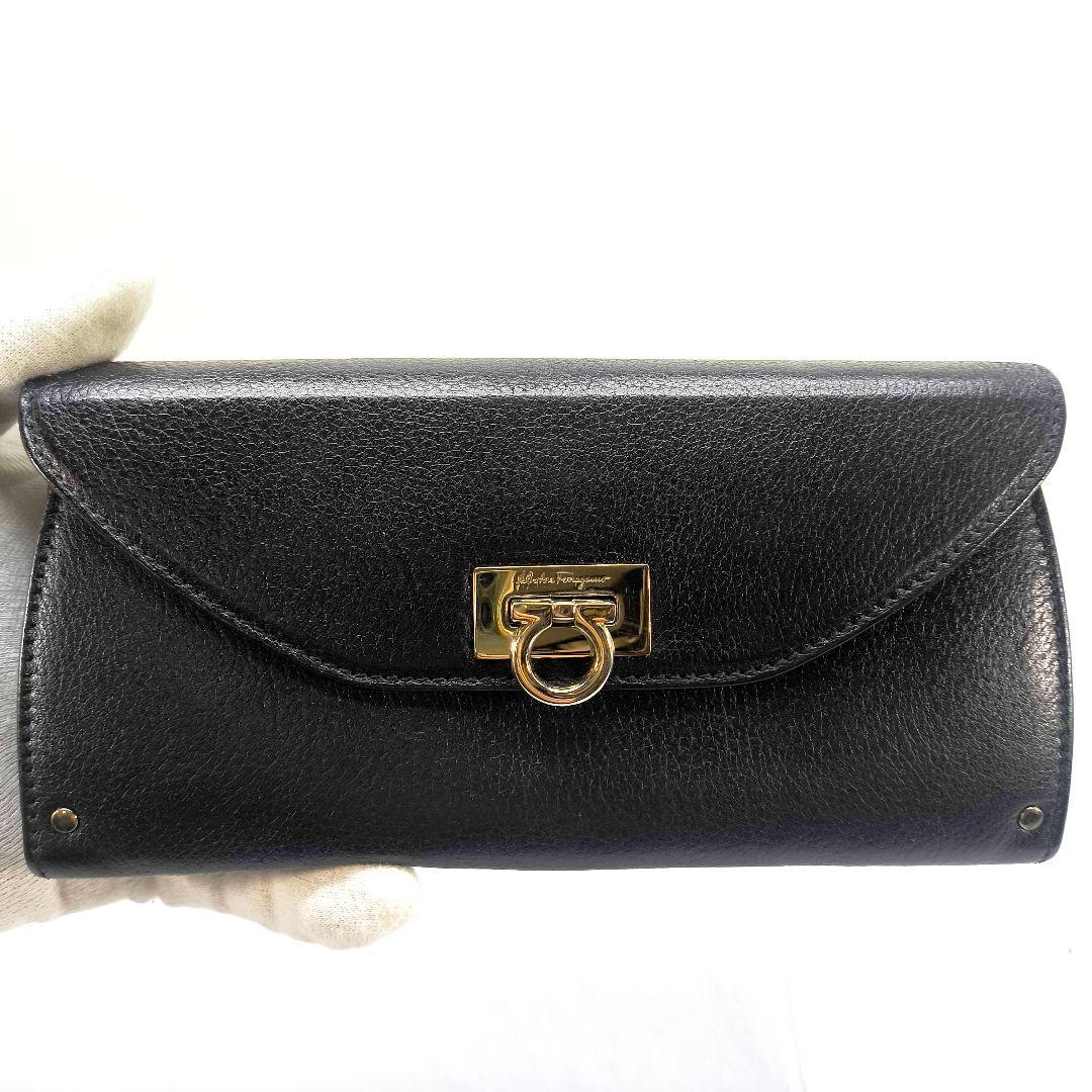 極美品 フェラガモ ガンチーニ 長財布 ブラック シルバー金具 フラップ