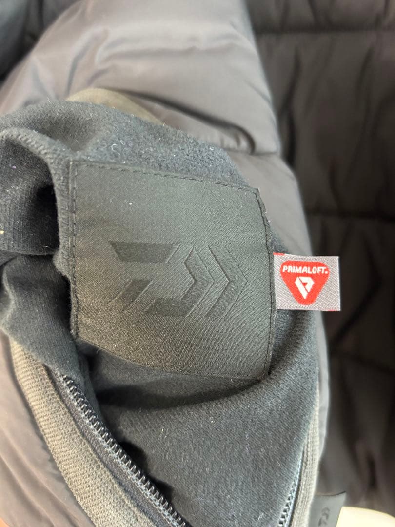 【値下げ】ダイワピア39 リバーシブルベスト チャコール Lサイズ アウター