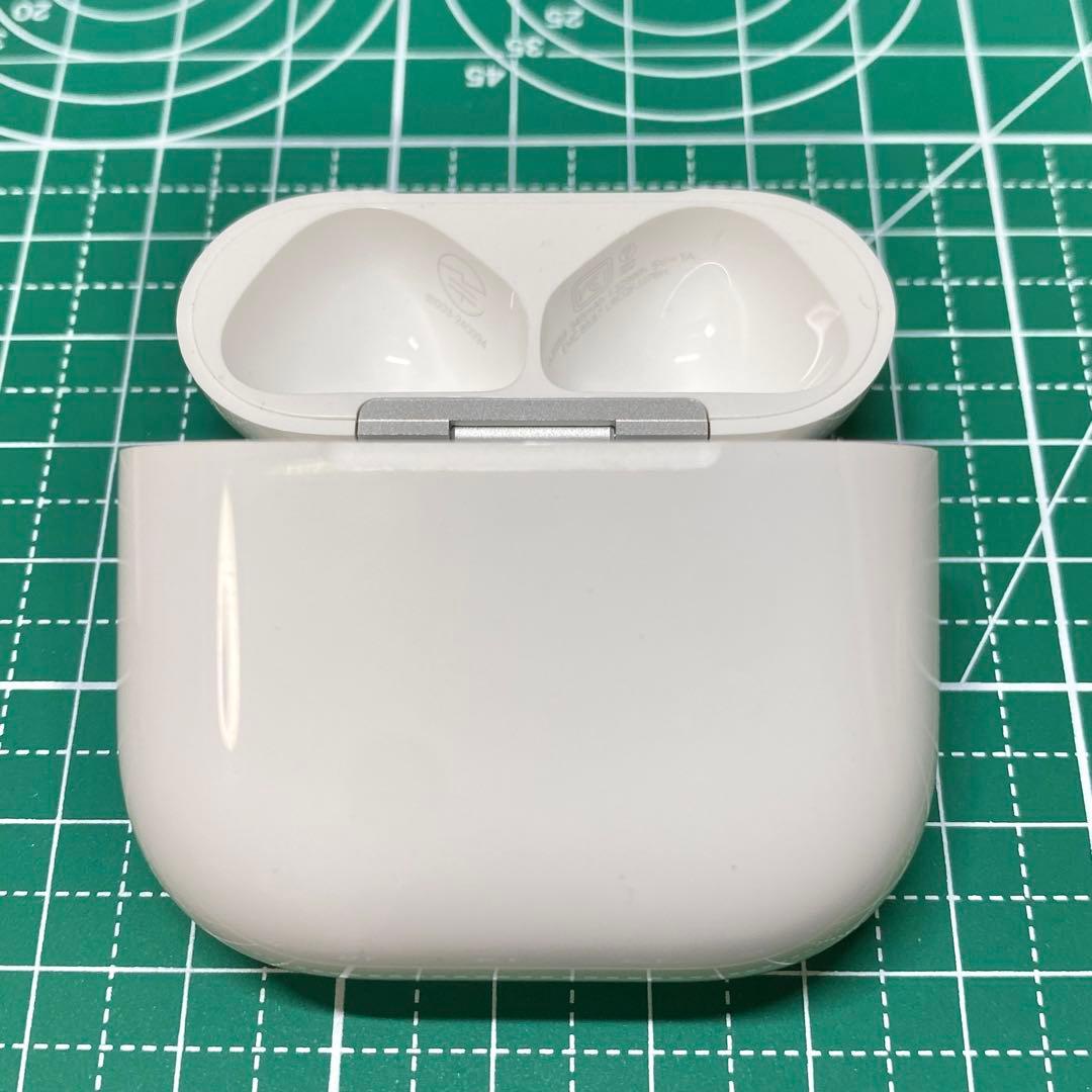 Apple AirPods第4世代 エアーポッズ第四世代充電ケースのみ(ANC)