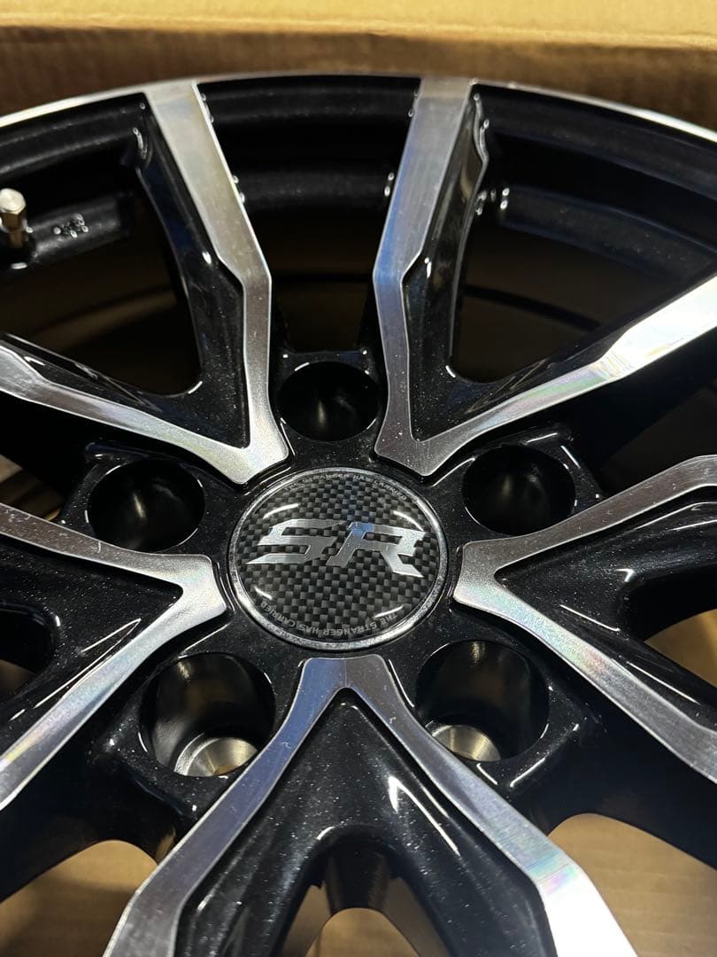 【未使用品限定出品】　Vスポーク　18インチ①