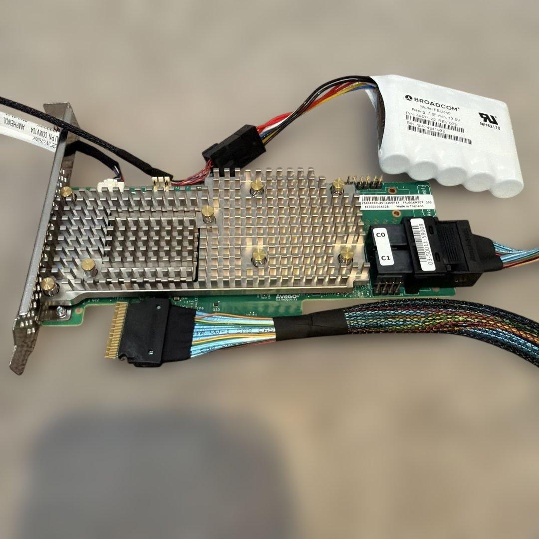 d*2様 Lenovo ThinkSystem純正 Raid 930-8i 2g