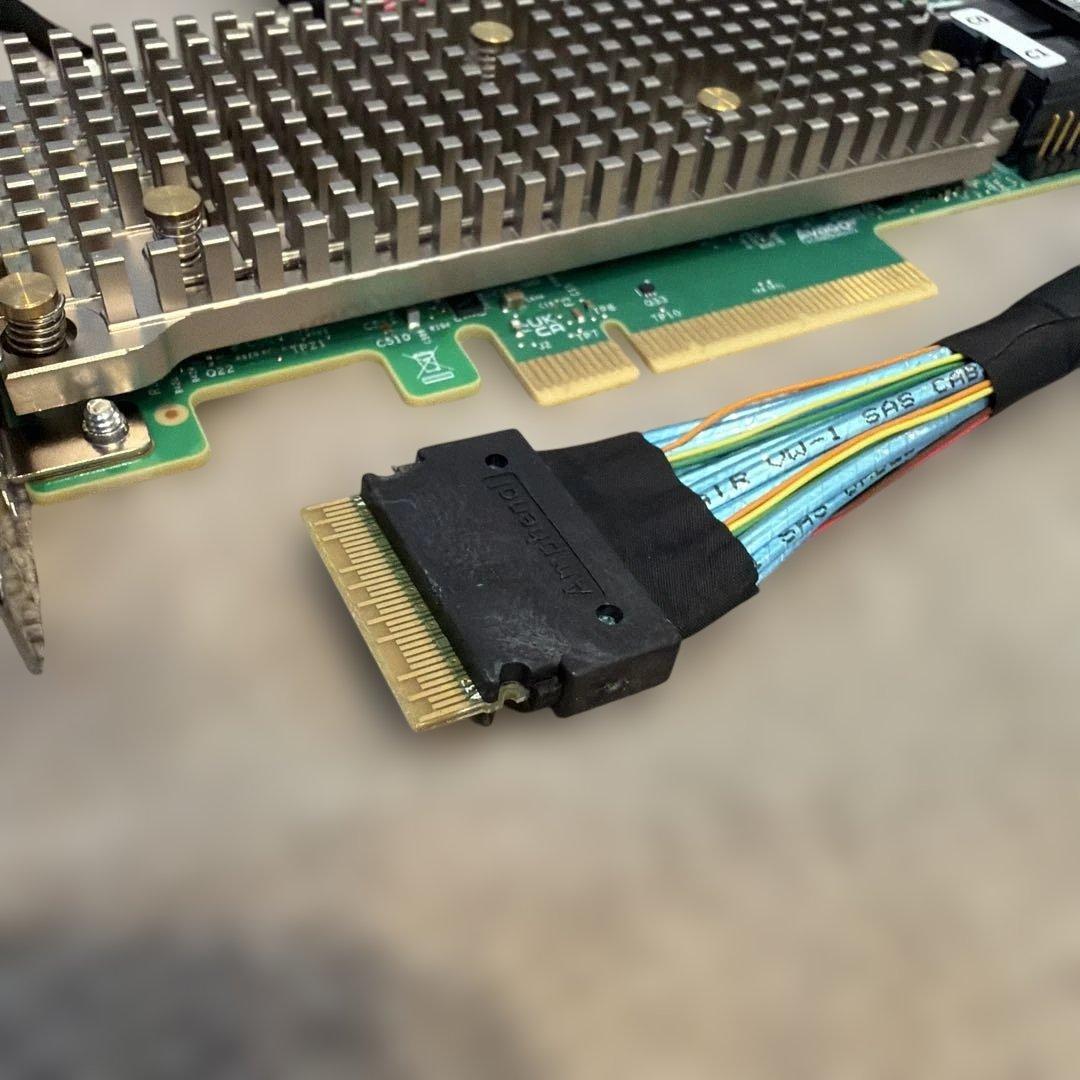 d*2様 Lenovo ThinkSystem純正 Raid 930-8i 2g