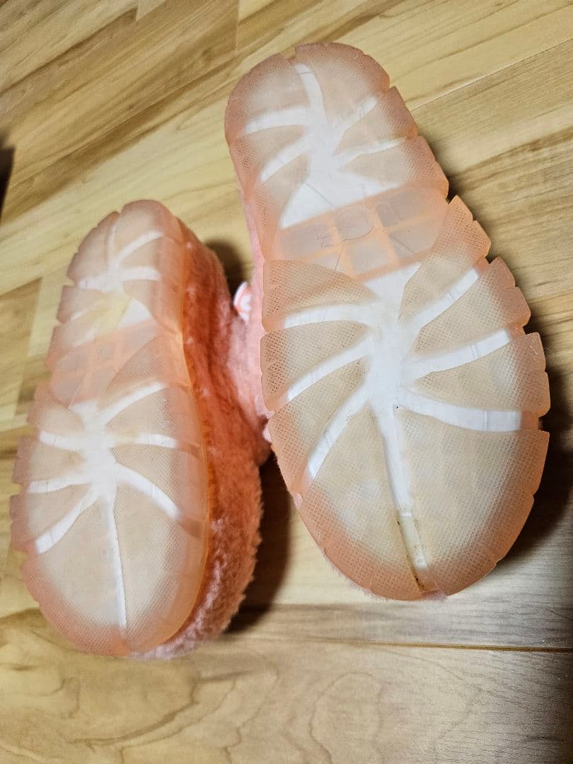 UGG ピンクファー厚底サンダル FUZZITA CLEAR 23cm