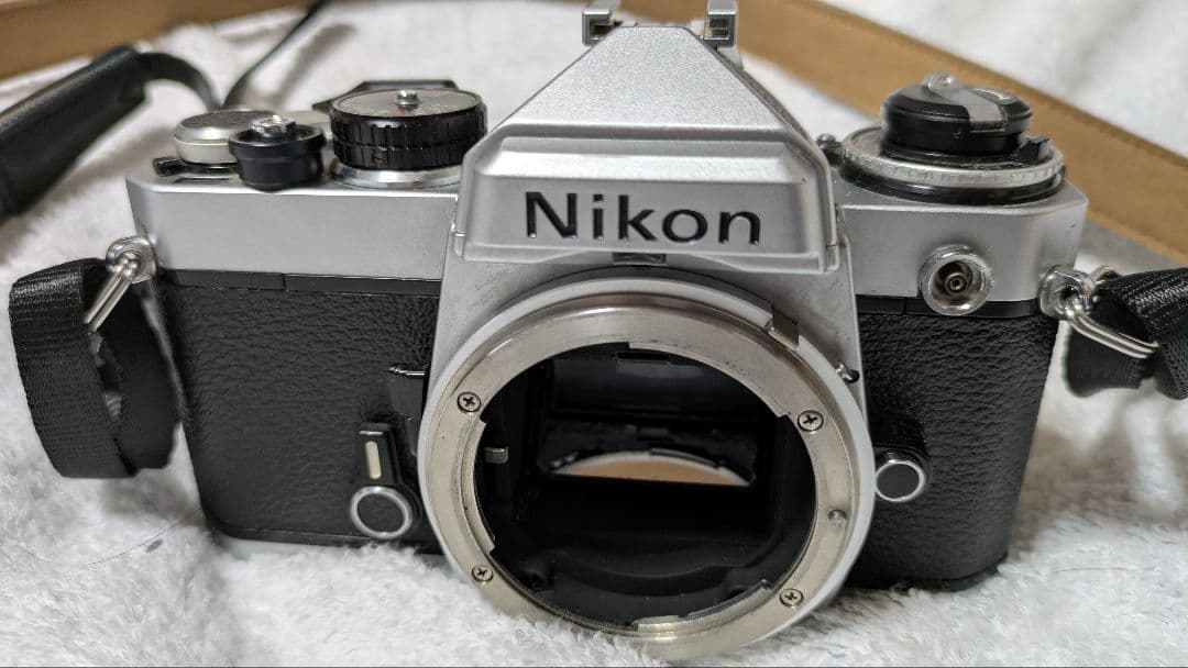 (いちご！)　Nikon FE　フィルムカメラ　＋　nikkor43-86