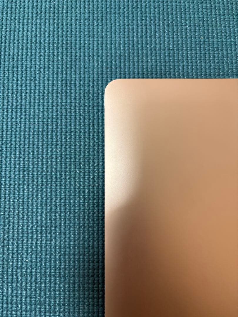 MacBookAir 2020 Apple M1 8G SSD256G ゴールド