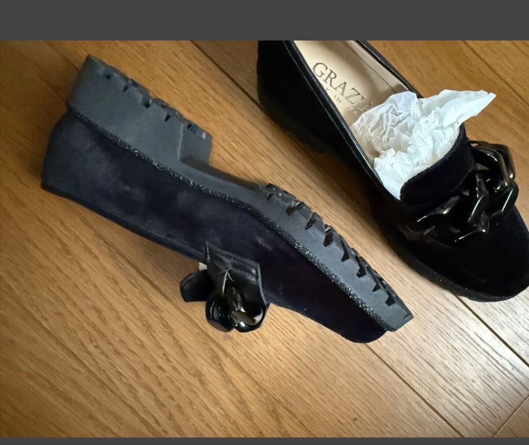 m*．様 イタリア製 ベロアローファー／チェーンモチーフ ブラック・サイズ36