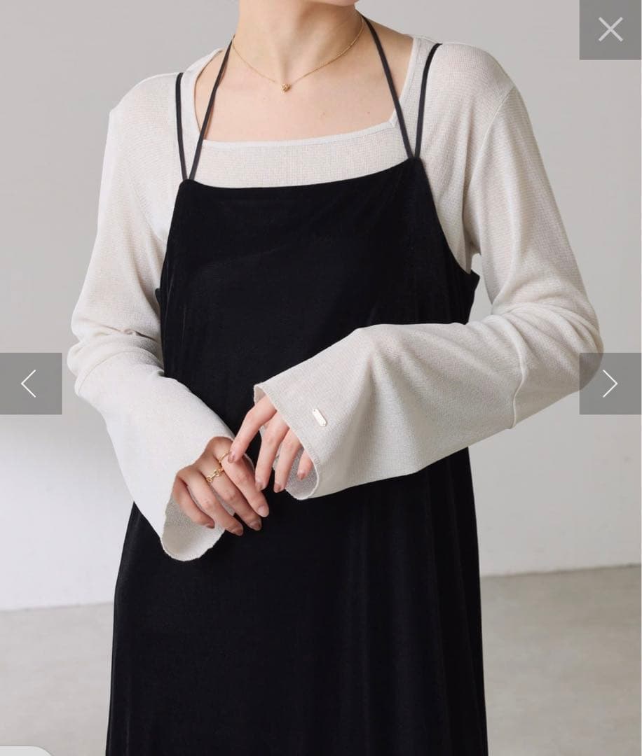 新品　シアーラメリブスクエアカットソー　オフホワイト