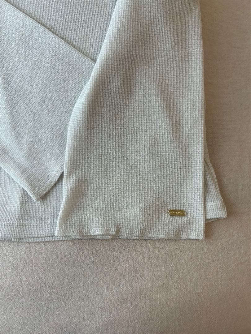 新品　シアーラメリブスクエアカットソー　オフホワイト