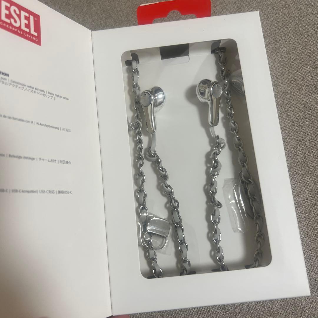 DIESEL Wired Earbuds シルバー　イヤホン