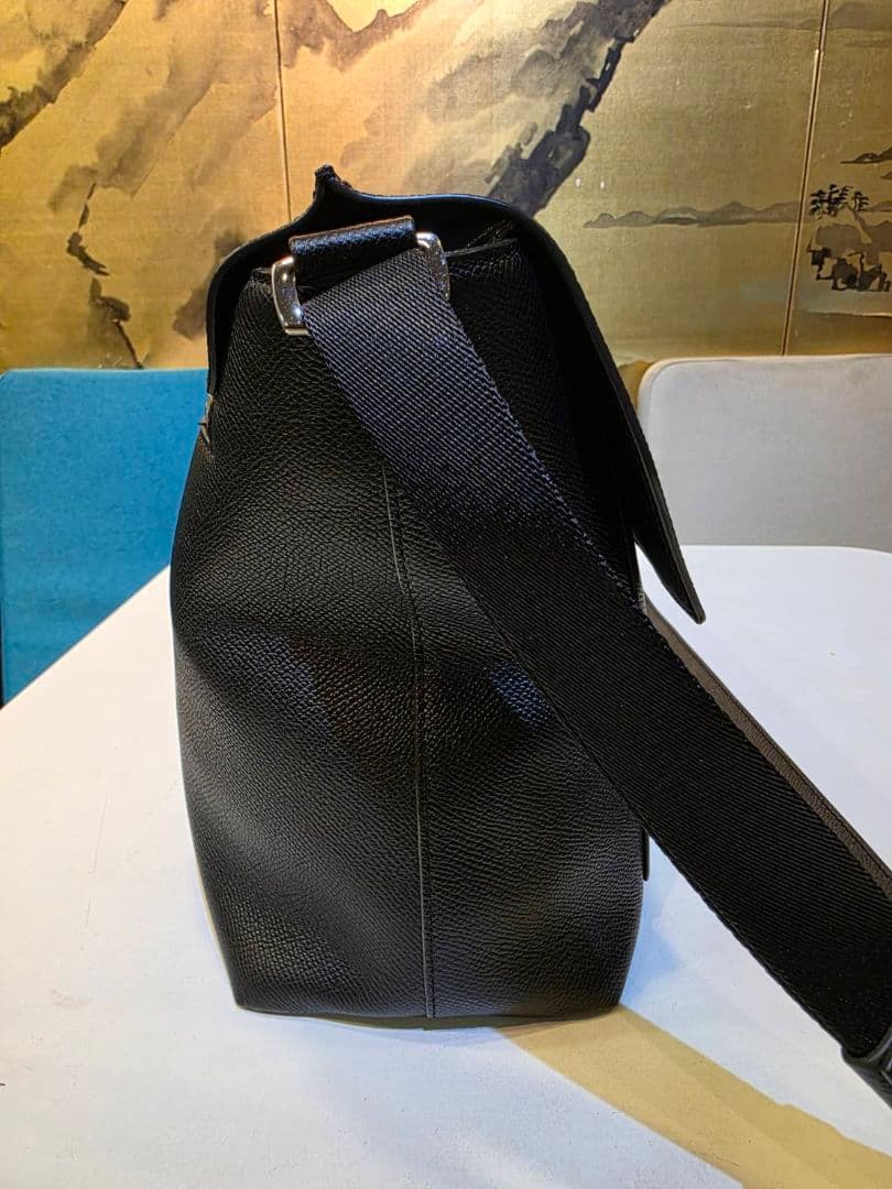 ワープロラックス レザーショルダーバッグ